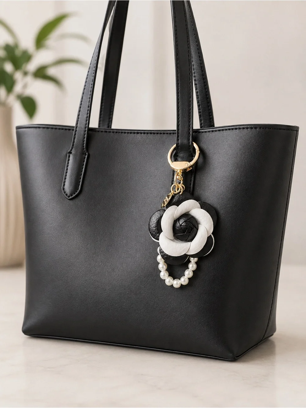 Elegant Bag Flower with Pearl Bag Charm